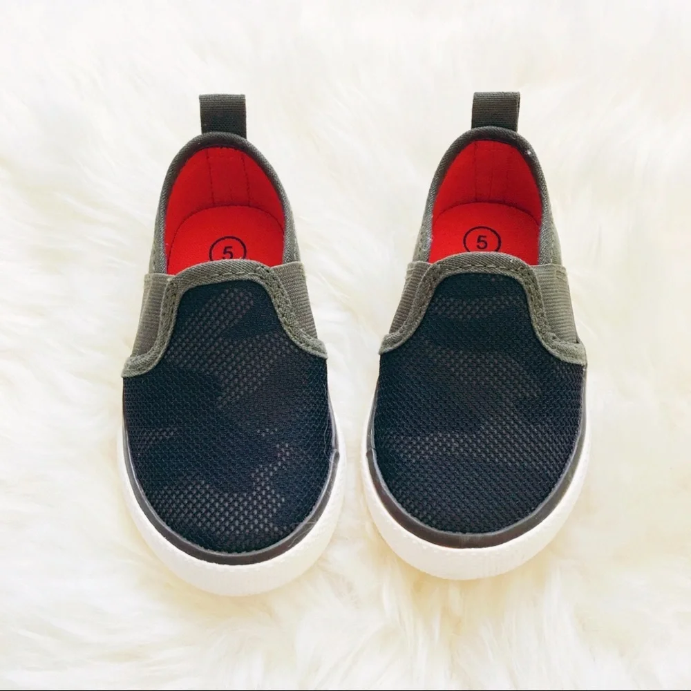 Cat & Jack slip-on toddler boy shoes, size 5
